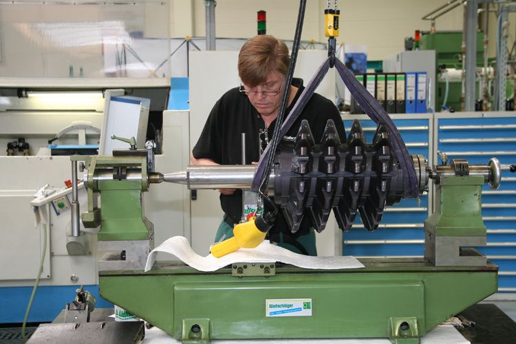 Solche Werkzeuge kosten bis zu 20000 Euro und werden vor und nach der Überarbeitung gemessen und protokolliert. (Archiv: Vogel Business Media)