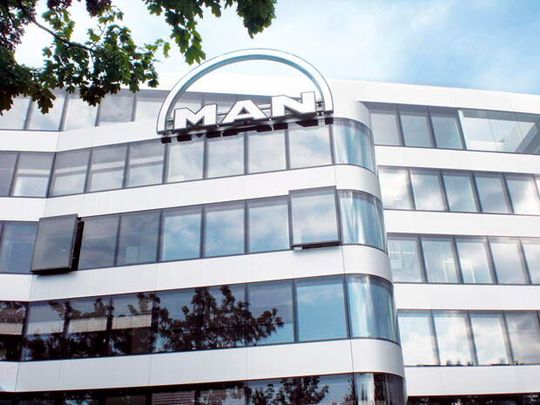 MAN geht es nicht sonderlich gut. Ende 2025 kam die Nachricht, dass bis 2035 rund 2.300 Jobs auf der Kippe stehen. Heute sickerte die Information durch, dass sich die Lage offensichtlich entspannt hat ...(Bild:  MAN)