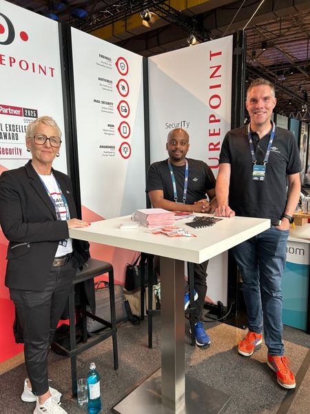 Das Securepoint-Team mit (v. l.) Jeannine Mannzmann, Robel Ogbazghi und Marcus Bubser war ebenfalls dabei.  (Bild: Vogel IT-Medien)