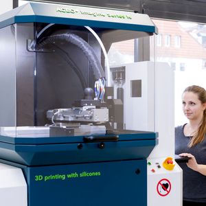 Unter dem Namen Aceo bietet Wacker zahlreiche Druck- und Beratungsleistungen rund um den 3D-Druck von Silicon. 