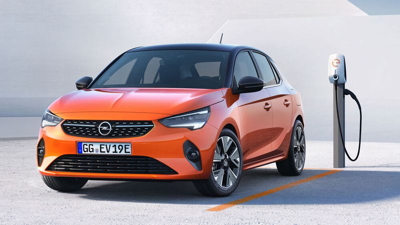 Die Zahl der Umweltbonus-Anträge für E-Autos ist zum Jahresauftakt zurückgegangen.(Bild:  Opel)