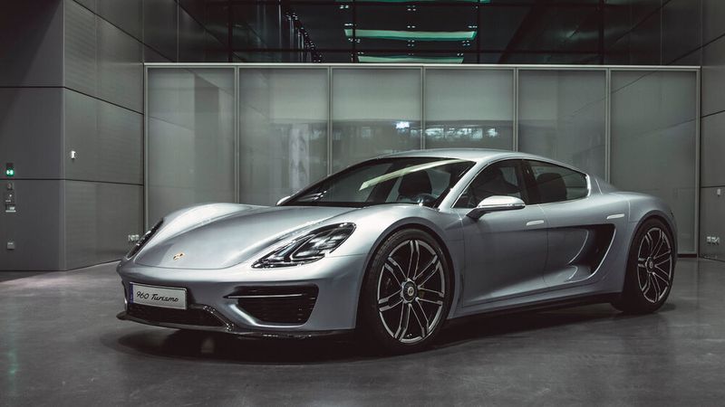 Im Kern handelt es sich um einen viersitzigen Supersportwagen mit Heckmotor. (Porsche)