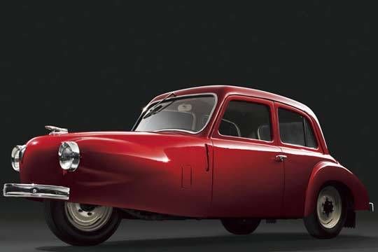 Wir blicken zurück auf ein paar Highlights in der Geschichte des Kleinwagenspezialisten: Der dreirädrige Bee mit 20 PS war der erste Personenwagen des Herstellers, der nach dem Krieg gebaut wurde. (Archiv: Vogel Business Media)