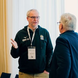 Patrice Heine, Vorstand des Forum Rathenau und Leiter des Chemiepark Bitterfeld-Wolfen, bei „Scale New Chemistry“ im März in Berlin.(Bild:  Ana Torres/ Forum Rathenau e.V.)