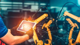 Roboter werden verstärkt in KMUs zur Automatisierung eingesetzt werden, die hierzulande einen Großteil der Wirtschaft ausmachen. (© Blue Planet Studio – shutterstock.com)