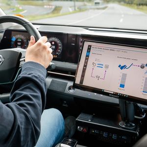 Bosch relies on by-wire systems that replace mechanical connections in brakes and steering with electrical signal lines. This enables completely new possibilities in design, safety, and software control.(Image: Bosch / Jan Potente)