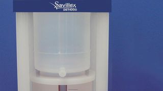 Das neue Subboiling-Destillationssystem beansprucht eine Arbeitsfläche von max. 30 x 30 cm.  (Bild: AHF Analysentechnik)