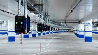 800 der geplanten 1.000 Ladepunkte wurden in der neuen Stockholmer Tiefgarage bereits in Betrieb genommen. (Bild: C-Tek)