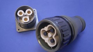 Hypertac hat seine HBB-Serie um eine 2polige und eine 3polige Ausführung erweitert.  (Bild: Hypertac)