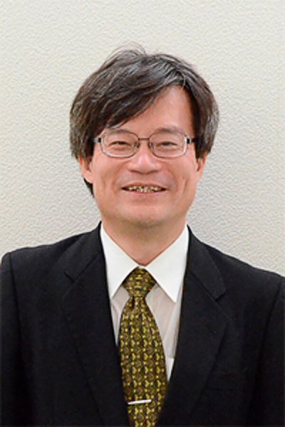 Hiroshi Amano, Director of Akasaki Research Center, Nagoya University, was given Nobel Prize in Physics on 2014. (Source: Hiroshi Amano 20141211 / CC BY 4.0)