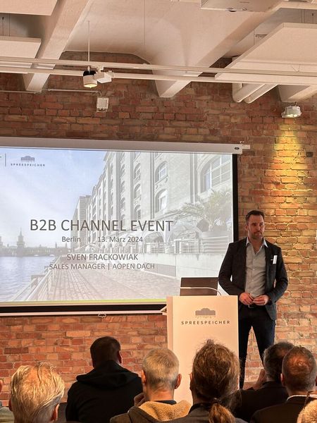 Sven Frackowiak (AOPEN) erklärt die Zusammenarbeit mit ACER. (Bild: Vogel IT-Medien GmbH)