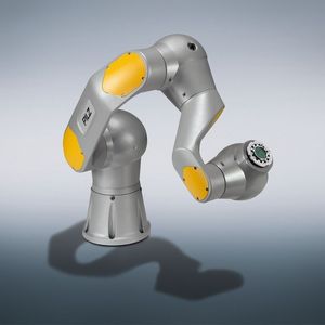 Pilz bündelt als erster Roboter-Module Hersteller einen Roboter-Arm mit hochwertigsten ROS Paketen.