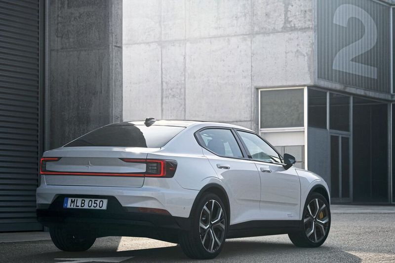 Das abgekapselte Batteriepaket bietet 78 Kilowattstunden Speicherkapazität, was laut Hersteller bis zu 500 Kilometer WLTP-Reichweite ermöglichen soll.  (Polestar)