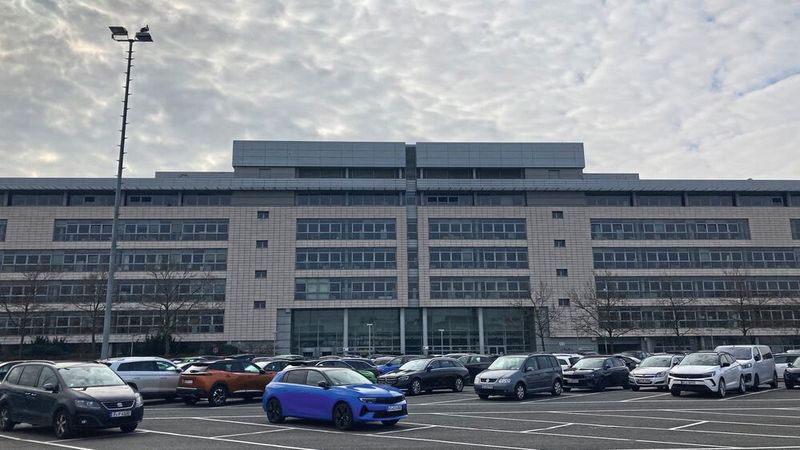 Stellantis-Deutschlandzentrale in Rüsselsheim(Bild:  Rehberg / »kfz-betrieb«)