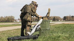Soldaten erproben einen Demonstrator im Innovationslabor der Bundeswehr in Erding. (Bild: © 2025 Bundeswehr/Heike Westhöfer)