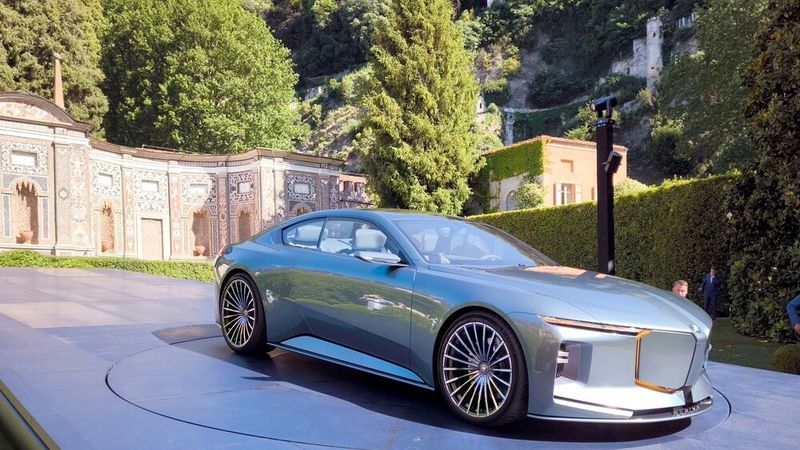 Auch die Front des Konzepts könnte Hinweise auf kommende Design-Neuerungen bei BMW geben. (Bild: BMW)