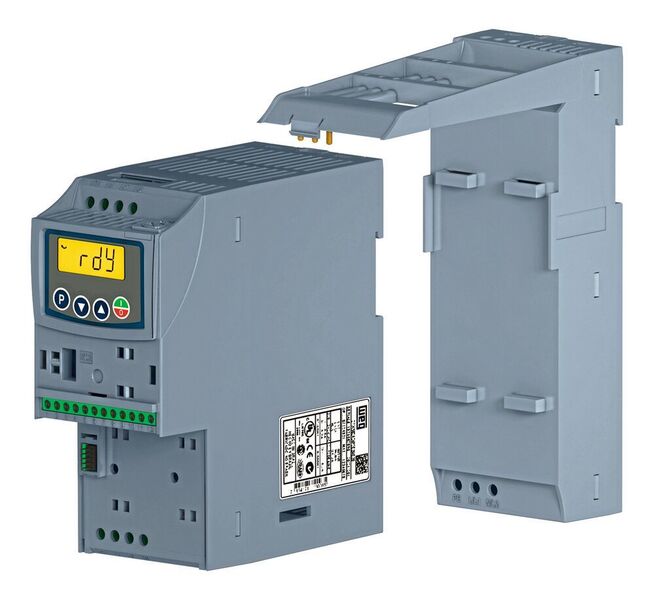 Das umfangreiche Zubehör des CFW300 umfasst zudem steckbare EMV-Filter der Kategorien C2 oder C3 gemäß DIN EN IEC 61800-3, die sich schnell werkzeug- und kabellos mit dem Umrichter verbinden und auf der Hutschiene montieren lassen. (WEG)