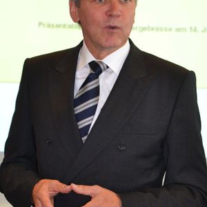 (Michel)