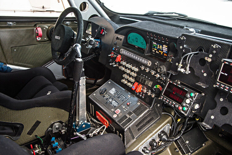 GPS, Tripcomputer, Kilometerzähler, Kompass – beinahe unzählige Instrumente helfen beim orientieren in der Wüste. (Foto: Mini)
