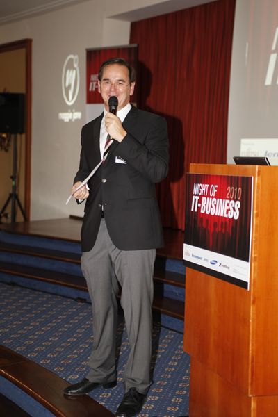 Geschäftsführer Werner Nieberle begrüßt die Gäste. (Archiv: Vogel Business Media)