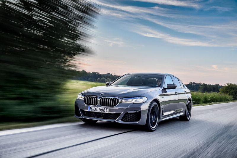 Platz eins in der oberen Mittelklasse im Juli 2022: BMW 5er, 2.082 Neuzulassungen. (Bild: BMW)