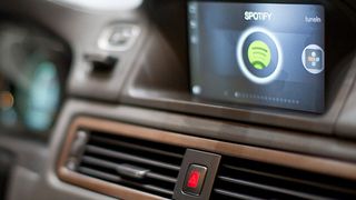 Damit im Auto die richtige Musik spielt, nutzen die Automobilhersteller inzwischen Internetdienste wie Sptify für das Streaming der Titel aus dem Internet ins Fahrzeug. (Foto: Volvo)