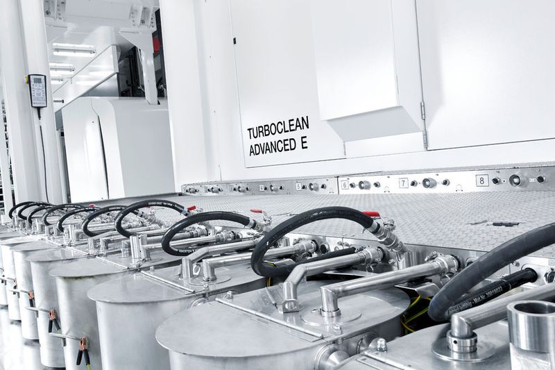 Die Gewinner der Kategorie Verpackungsmaschinen (Technik, Technologie, Software): „Turboclean Advanced E“, eingereicht von Windmöller und Hölscher. Hocheffizientes Reinigungssystem für den Hochleistungsverpackungsdruck. Kürzere Reinigungszeiten. Verbessere Reinigungseffizienz. Farbwechsel innerhalb von 5 Minuten. Energieeinsparungen von bis zu 80%. Verbesserte Verarbeitbarkeit. Verringerte Verluste. (DVI)