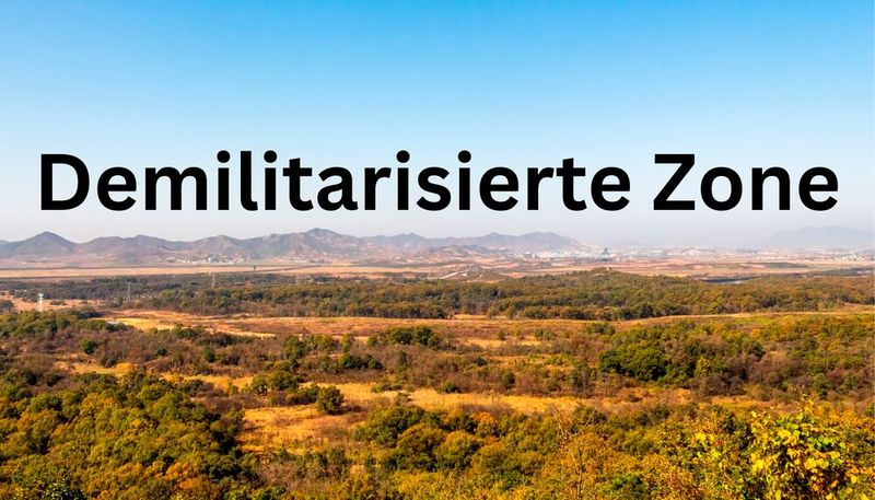 Eine demilitarisierte Zone ist eine Pufferzone zwischen externem und internem Netzwerk. Im militärischen Konztext bezeichnet die DMZ ein Grenzgebiet ohne Soldaten, wie hier zwischen Süd- und Nordkorea.(Bild:  Jozef Durok via Getty Images)