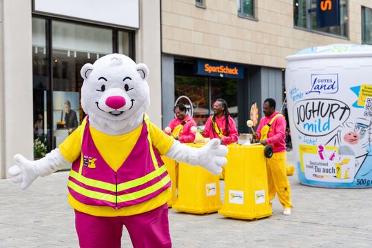 Mülltrennung wirkt: Die Initiative der dualen Systeme klärt unter anderem mit dem „TRENN-BÄR“ über Recycling in Deutschland auf – wie es funktioniert und was es bringt.(Bild:  ADvantage Production)