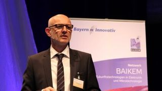 „Meine Vision heißt Automatisierung.“ (Reinhard Prechler, Leiter Entwicklung Bordnetze, EMV und Antennen, Audi AG, Ingolstadt) (Foto: Bayern Innovativ)