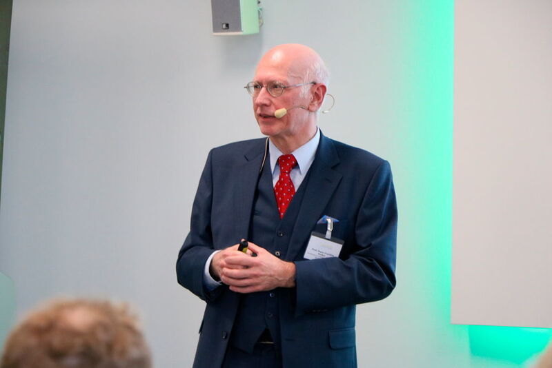 ...Prof. Dr. Hans-Joachim Weber von der htw saar vertiefte die bionische Lösungssuche... (K.Juschkat/konstruktionspraxis)