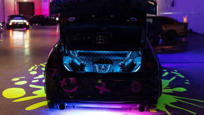 Gut in Szene gesetzt: Vor allem junge Besucher zeigten sich bei der Nordic Motor Show begeistert. (Bild: Eva Biederbeck/ LV Kfz-Gewerbe S-H)