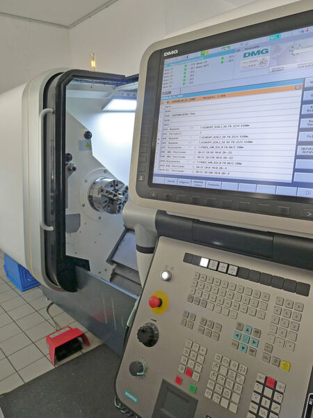 Für die Herstellung von Förderschnecken eignet sich die Drehmaschine CTX beta 800 von DMG, die für Schlüter mit einer Sinumerik 840D sl von Siemens ausgerüstet wird. (Siemens)
