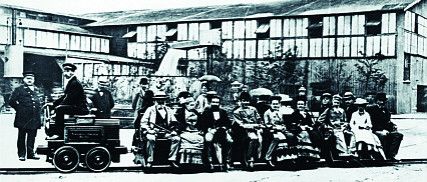 Vor etwa 125 Jahren wurde die erste elektrische Eisenbahn, die Siemens für die Gewerbeausstellung in Berlin 1879 realisierte, entwickelt. (Siemens)