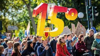 Das dürfe kaum jemanden überraschen: Nach aktuellen Prognosen ist das 1,5-Grad-Ziel nahezu nicht mehr zu halten. Details liefern aktuelle Berichte einer internationalen Forschergemeinschaft. Wir fassen die zentralen Ergebnisse zusammen. (Bild: frei lizenziert, Mika Baumeister)