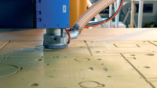 Die Moeschter Group stellt ab Stückzahl Eins unter anderem elektrische und thermische Isolationsbauteile aus Hochleistungskunststoffen her.(Bild:  Moeschter Group)