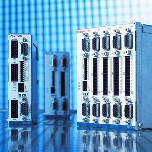 Bewegungen beherrschen: Motion Control-Systeme regeln bis zu 4 oder 32 Achsen in Echtzeit.