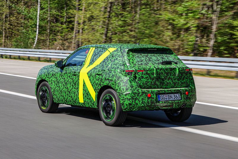 Wie seine Elektrobrüder Peugeot E-2008, DS3 Crossback E-Tense und Corsa-E baut auch der Mokka auf der Compact Modula Platform (CMP) des PSA-Konzerns auf. (Bild: Opel)