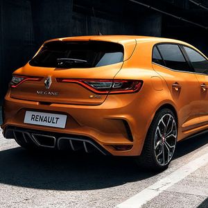 (Renault)