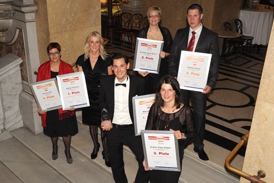 Die Women’s- und Junior-Award-Preisträger 2010 auf einen Blick: (vordere Reihe von li.) Kristina Neff, Sabine Fremerey, Marcel Seyer und Andreas Rapp-Kübler; dahinter Susanne Oppel-Burns und Stephan Kaiser. (Archiv: Vogel Business Media)