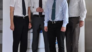 Verfolgen künftig gemeinsame Ziele bei der Optimierung logistischer Geschäftsprozesse (v.l.n.r.): Wolfgang Gropengießer (Geschäftsführer IGZ), Hartmut Cordes (Vorstand KPS), Holger Häring (Leiter Projektierung IGZ) sowie Dietmar Müller (Vorstand KPS). Bild: KPS (Archiv: Vogel Business Media)