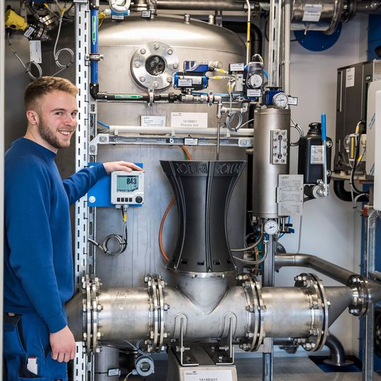 Entfernung von Medikamentenrückständen aus dem Abwasser mittels Ozon mit einer Roturi-Anlage Entfernung von Medikamentenrückständen aus dem Abwasser mittels Ozon mit einer Roturi-Anlage