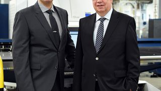 Die beiden geschäftsführenden Jumo-Gesellschafter Michael Juchheim, links, und Bernhard Juchheim, rechts, gaben bei einer Pressekonferenz in Fulda ein Umsatzwachstum von 6 Prozent für das Geschäftsjahr 2018 bekannt. (Jumo)