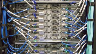 Energiehunger: Mit zunehmender künstlicher Intelligenz steigt auch der Energiebedarf. Damit steigt auch der Bedarf an Energiespeichern, denn Sonne und Wind sind sehr unstete Energiequellen.  (Bild: dlohner)