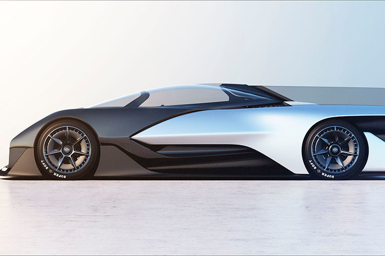 Die prominente Heckflosse des FFZERO1 soll die aerodynamische Stabilität des Fahrzeugs verbessern. (Faraday Future)