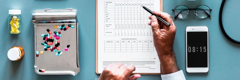 Das Internet of Things kann auch im Gesundheitssektor für Effizienz und Transparenz sorgen – doch der Einsatz entsprechender Technologien birgt auch Risiken.(Bild:  gemeinfrei / Pexels)