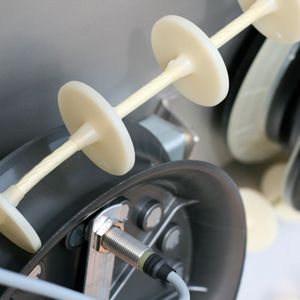 Friktionsrad als Reibrad übersetzt den Antrieb des 0,75 kW-Motors.(Bild:  Daltec)