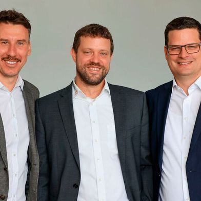 Die geschäftsführenden Gesellschafter der Abilis Gruppe (v. l.): Thomas Kamuf, Benjamin Karolus
und Tobias Breitling (Bild: Abilis Gruppe)