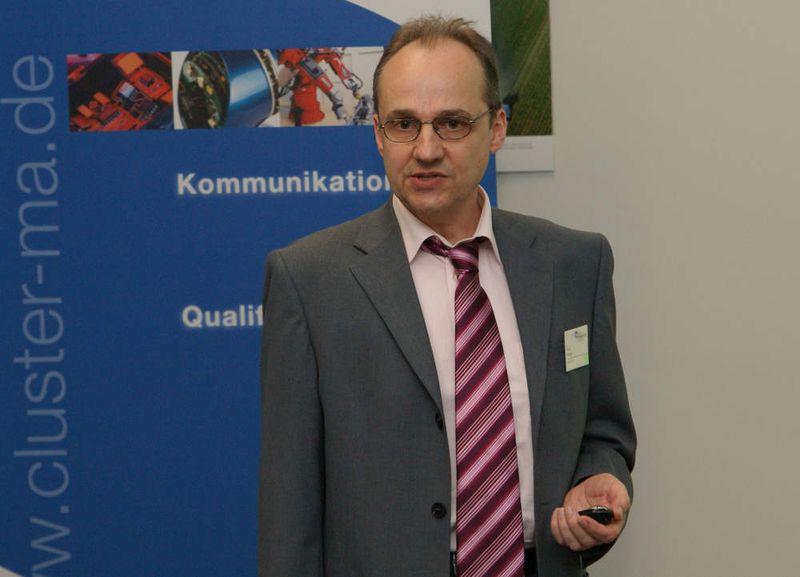 „Transparente flexible Fertigung mit OPC.“ Werner Krings, Geschäftsführer der INAT gmbH, Nürnberg berichtete. (Archiv: Vogel Business Media)