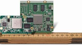 Formfaktorstandards für ARM-CPUs: Das conga-UMX6 (links) von congatec basiert auf dem µQseven-Standard, das conga-QMX6 setzt auf Qseven; beide nutzen Freescales i.MX-6-Prozessoren basierend auf ARM Cortex A9. (Bild: Ungorf/Dreamstime.com)